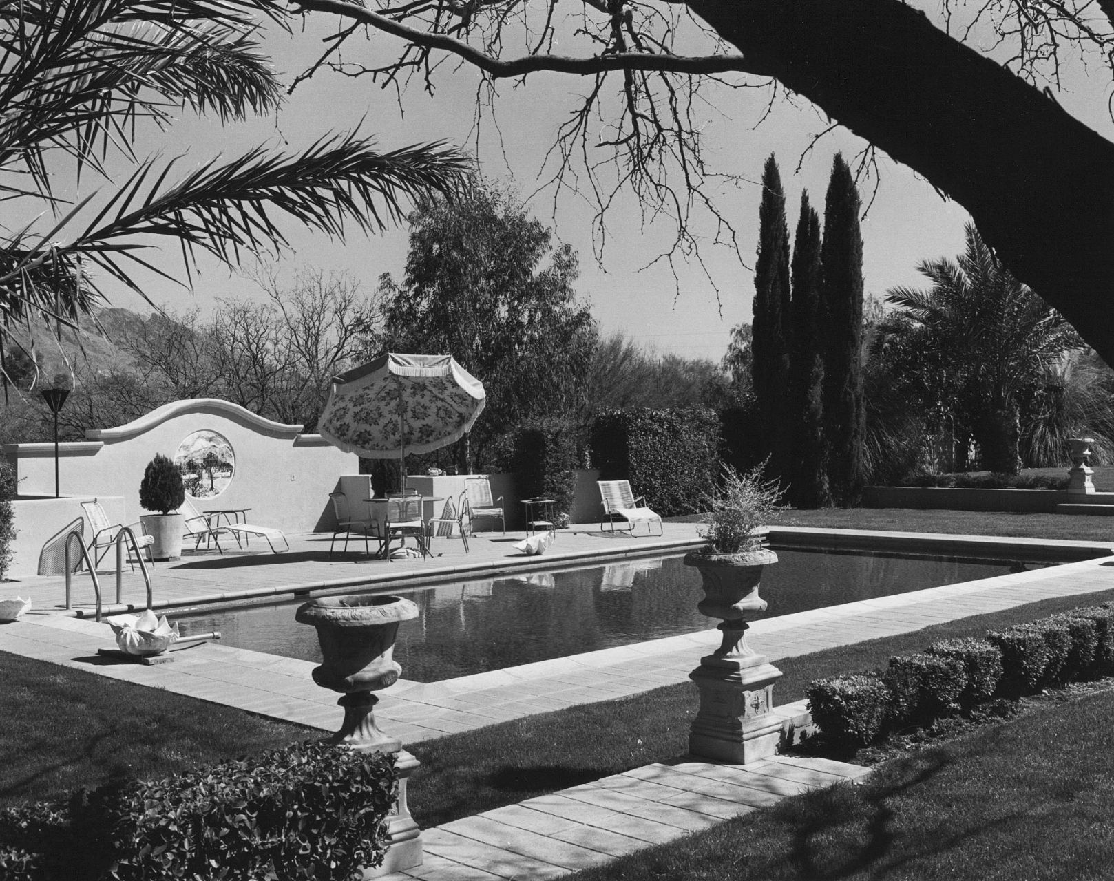 1965 Tucson home photos: Spanish themes throughout